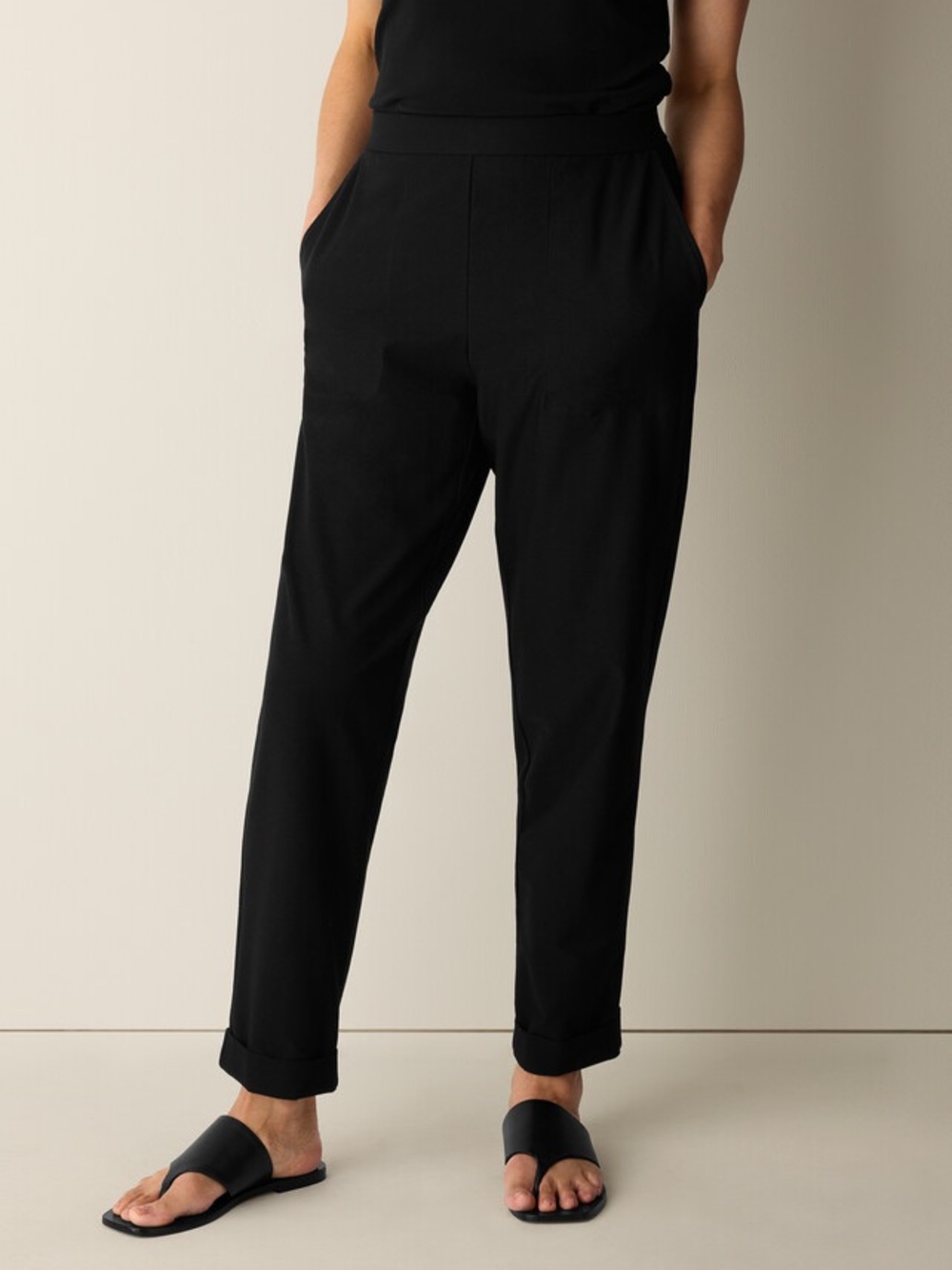 Eileen fisher black Washable Stretch Crepe Cuffed Pant size M